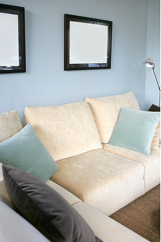 2015-design-trends-blue-couch.png