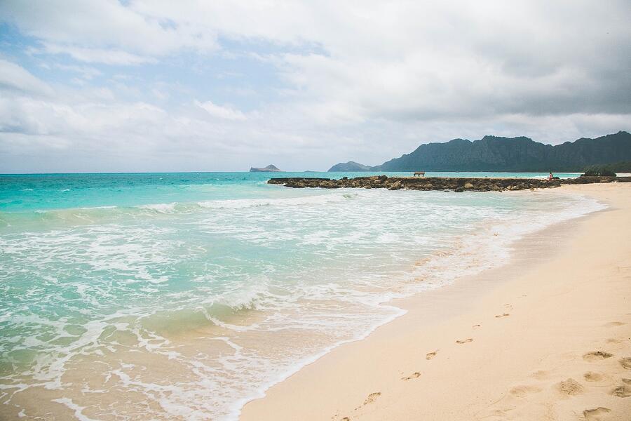 bellows-beach-hawaii