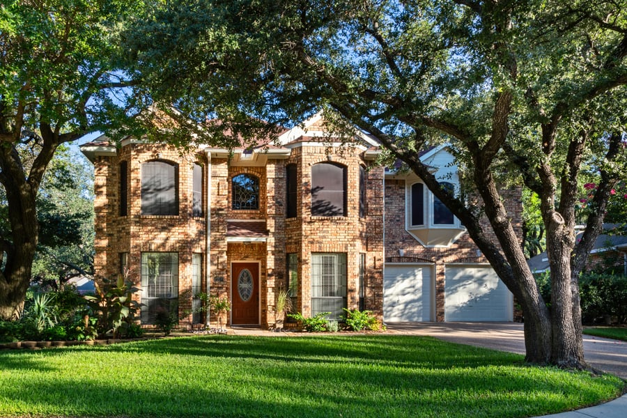 beautiful home in suburb