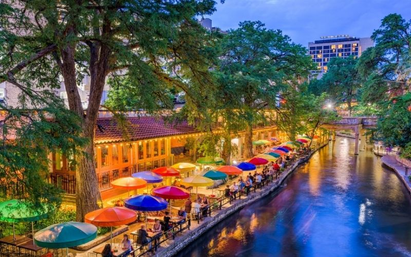 San_Antonio_riverwalk