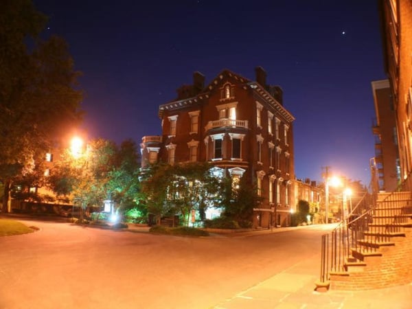 kehoe mansion on Savannah ghost tour