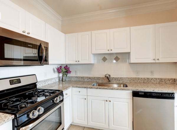 Gaithersburg Townhome Kitchen