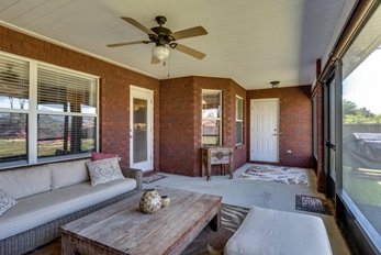 Bahama Drive Screened Porch