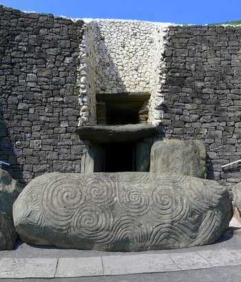 Newgrange-ireland-militarybyowner