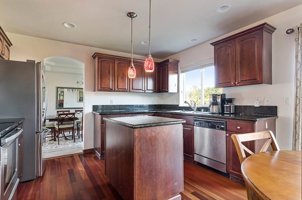 Northwest Scenic Vista Kitchen Oak Harbor