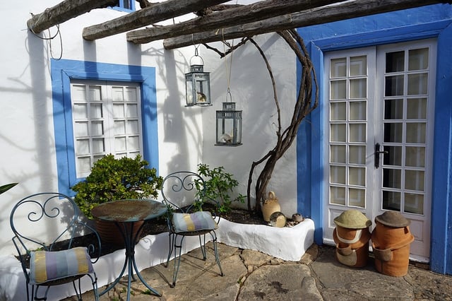 bistro set.jpg