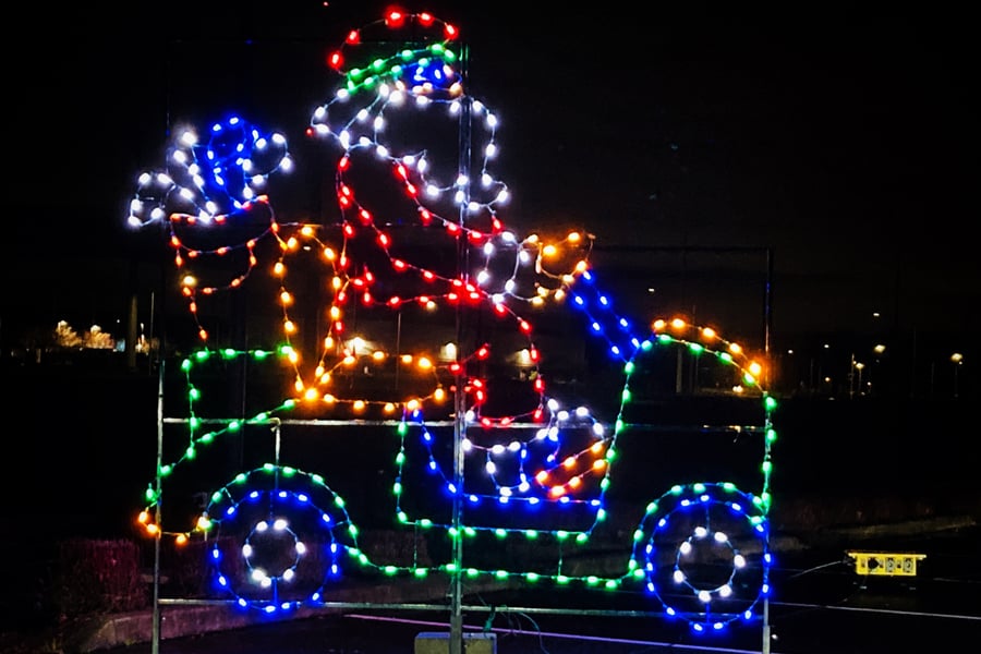 santa light in drive through holiday light show