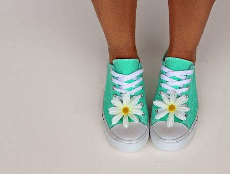 shoes with flower.png